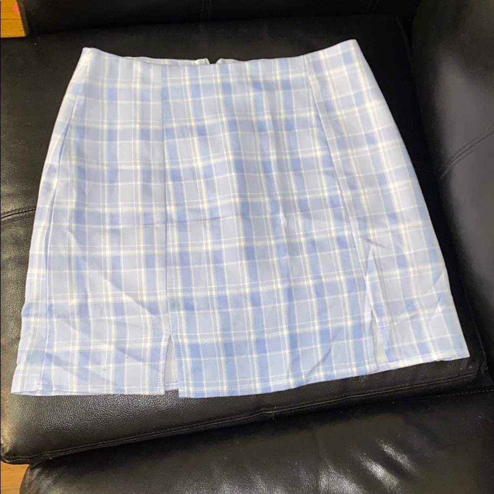 Blue plaid skirt - Picture 2 of 3